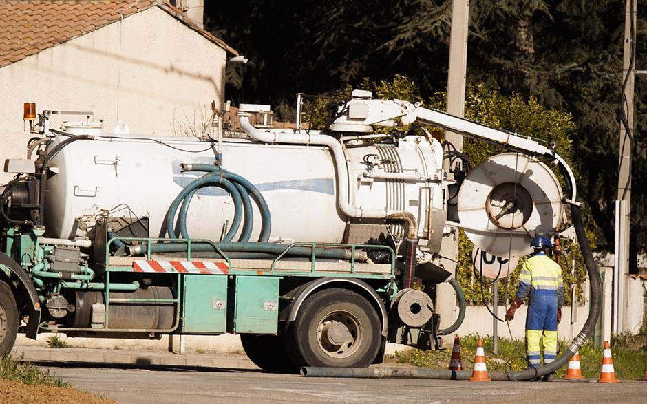 camion pompage assainissement Pontault-Combault